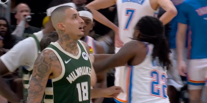 开云服务-冲突！波蒂斯肘击升级一级恶犯 华莱士报复性推搡没推动吃T！